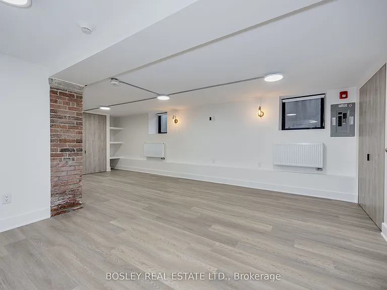 334A Gladstone Ave #B — Photo 8