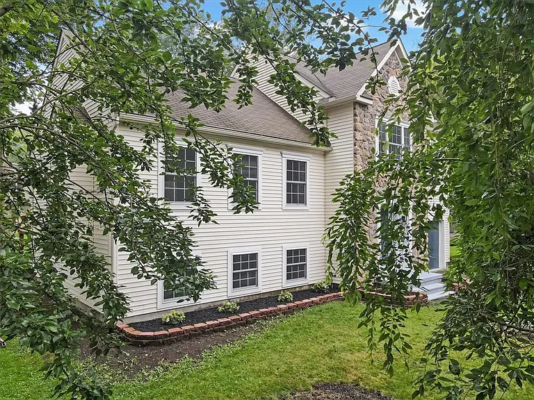 2704 Starlight Ter — Photo 22