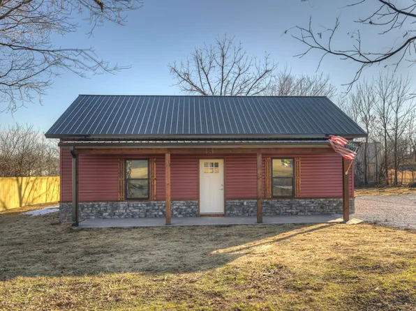 105 Whitmore Street, Goodman, MO 64843