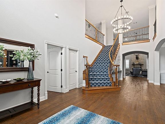 5th image of 2111 Beaver Creek Ln