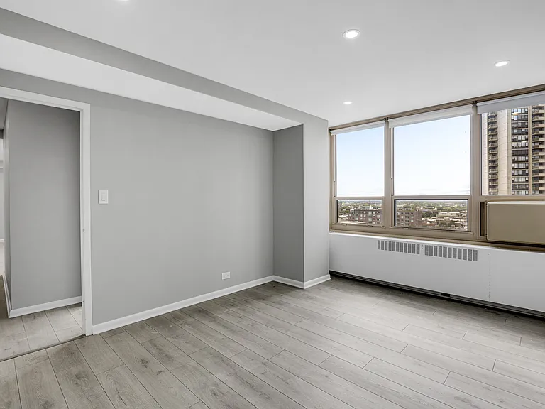 3950 N Lake Shore Dr #1516 — Photo 17