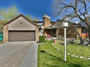 8463 S Jackson Hole Dr, Sandy, UT 84093