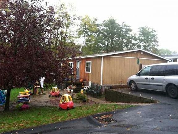 2nd image of 413 Sand Gate Dr