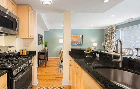 533 Vfw Pkwy #1
