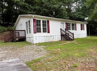 426 Hidden Valley Dr, Hendersonville, NC 28739