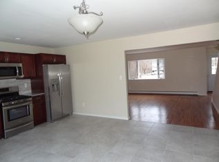 12 Brandt Ct, Bay Shore, NY 11706