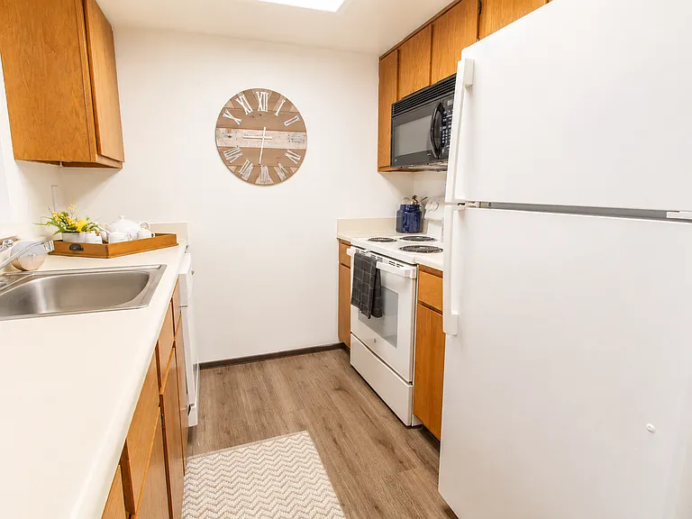 Grouse Run Apartments — Photo 19