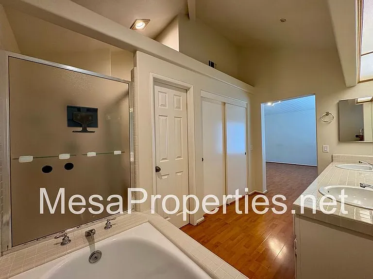 14095 Bancroft Ct — Photo 21