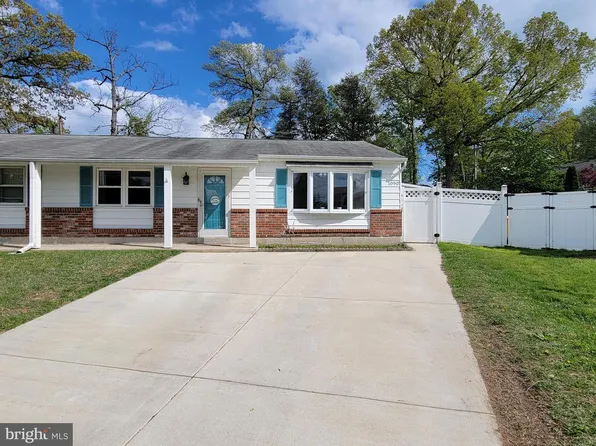 1090 Notley Ct, Pasadena, MD 21122