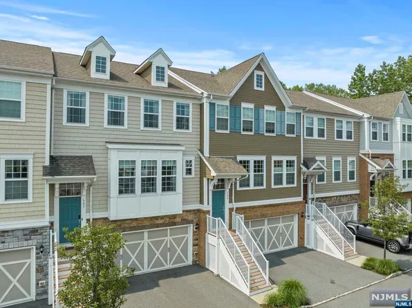 303 Orchard Ter, Cresskill, NJ 07626