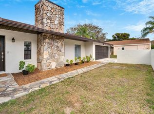 112 Barkfield St, Brandon, FL 33511