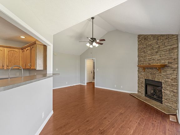 4th image of 3740 Wheatfield Ln