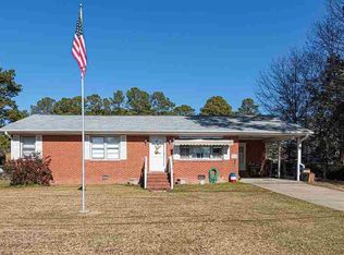 102 Whitley Dr, Smithfield, NC 27577