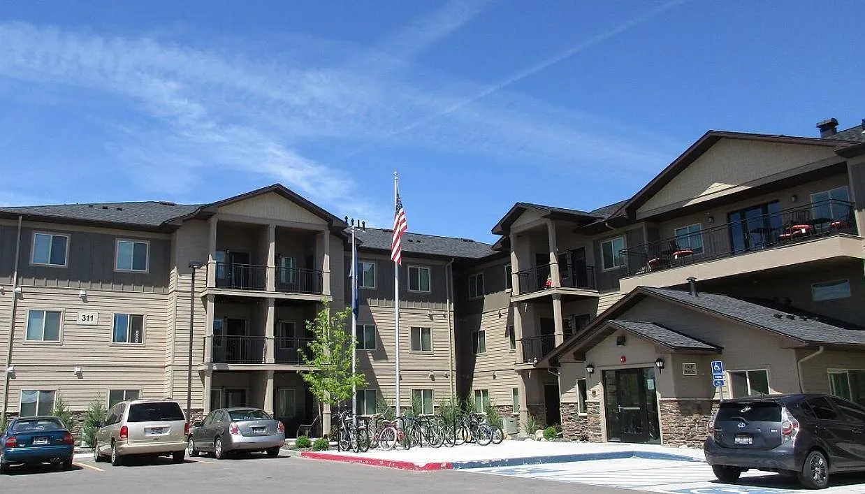 Grove at Riverside — Photo 1