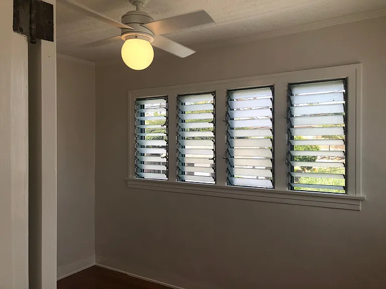 4966 Townsend Ave — Photo 13