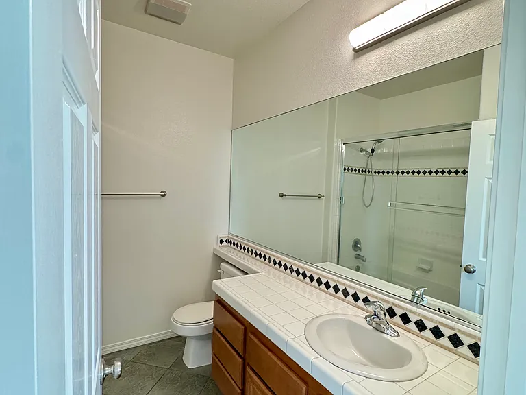 1331 Bayside Cir — Photo 58