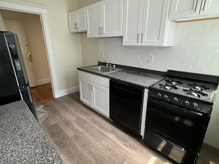 1634 Commonwealth Ave #25 — Photo 1