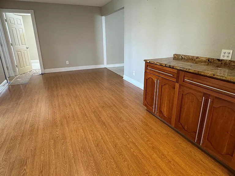 2180 NW 93rd Ave — Photo 6