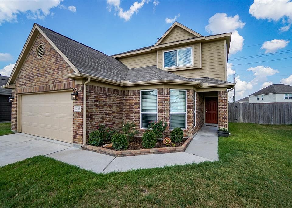 Welcome to 2315 Zephyr Ln, a Fabulous 4 bedroom, 3 bath home built in 2015!