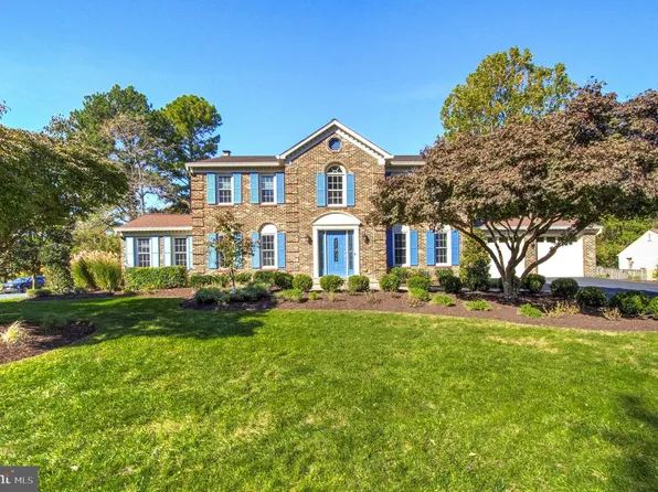 9 Antigone Ct, Gaithersburg, MD 20878