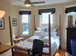 219 Holland St #1F, Somerville, MA 02144
