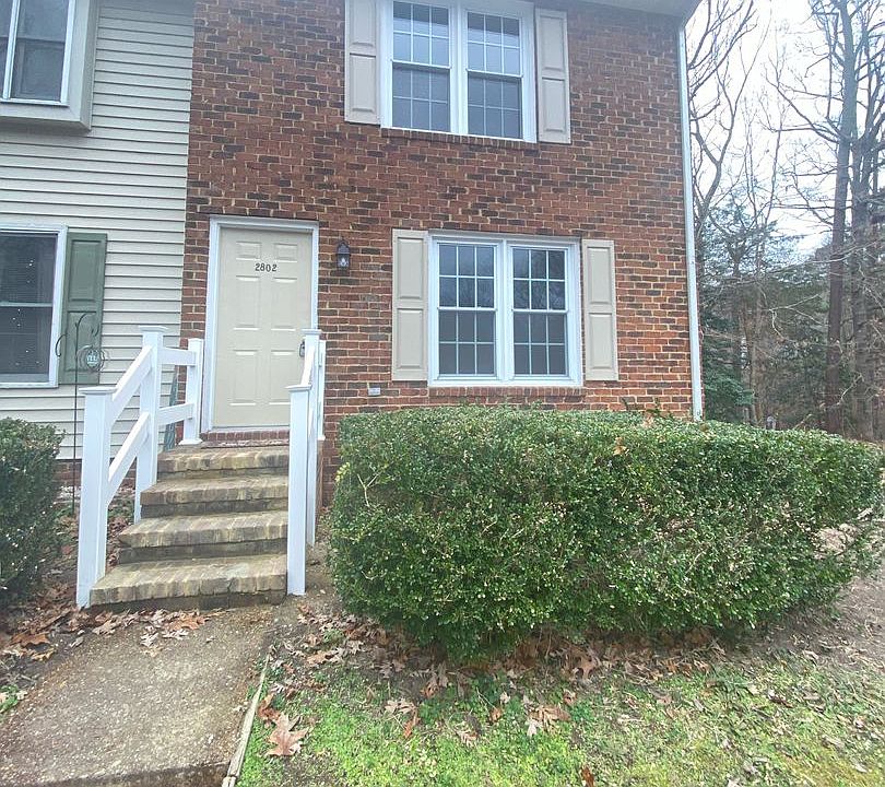 1st image of 2802 Oak Hill Dr