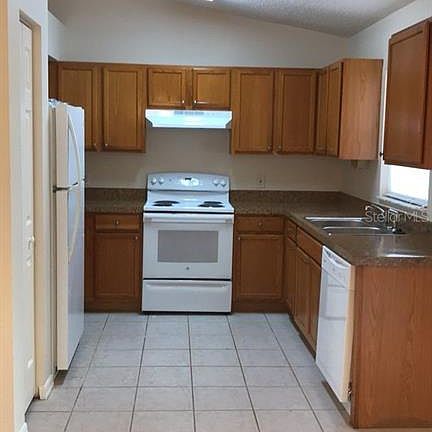 2nd image of 717 Pelican Ct