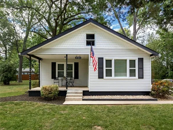 4704 NE 46th Ter, Kansas City, MO 64117