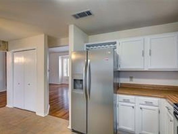 5th image of 8005 Cornell Dr