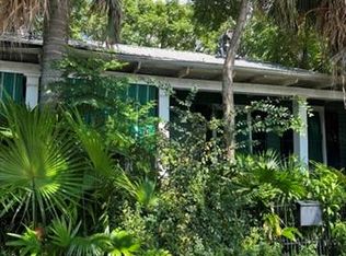 8127 Maple St, New Orleans, LA 70118