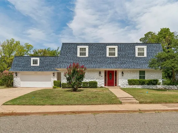 2709 Trail Creek Rd, Edmond, OK 73012