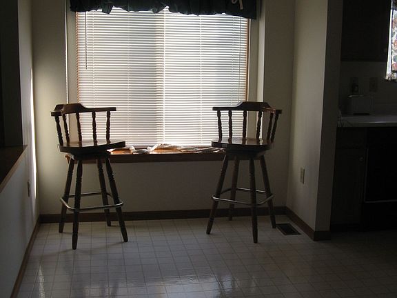 5th image of 2441 N Ziner Cres