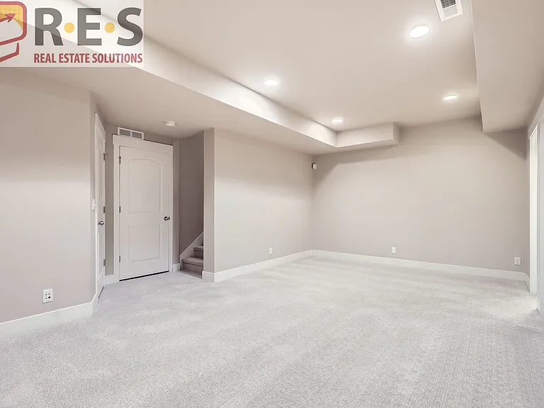 5544 Wabash St — Photo 19