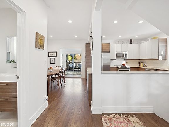 5th image of 5021 N Kennison Ave