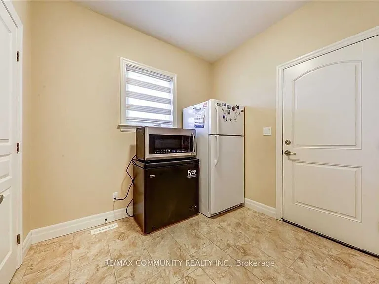23 Blossom Ct — Photo 16