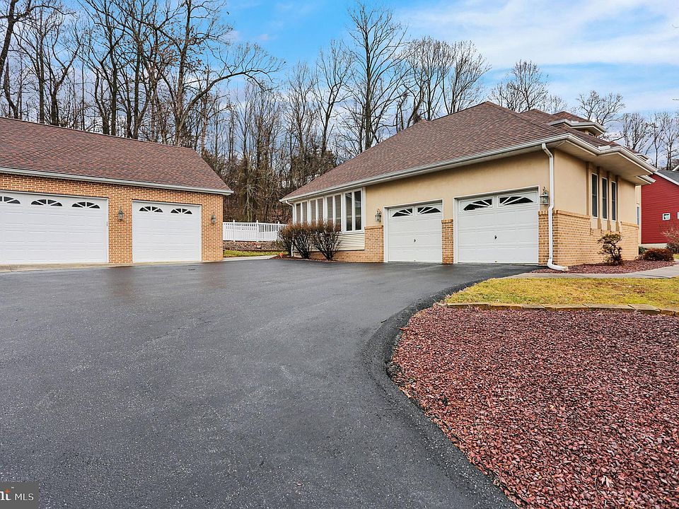 391 Burgoyne Dr, New Cumberland, PA 17070 Zillow