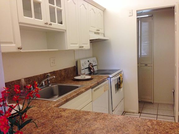 3rd image of 7831 Colony Cir N APT 209