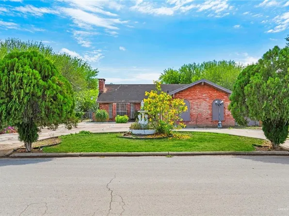 605 S 8th St, Hidalgo, TX 78557