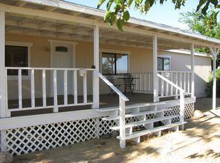 8848 49th St W, Mojave, CA 93501