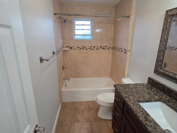 1547 Vauxhall Rd, Union, NJ 07083