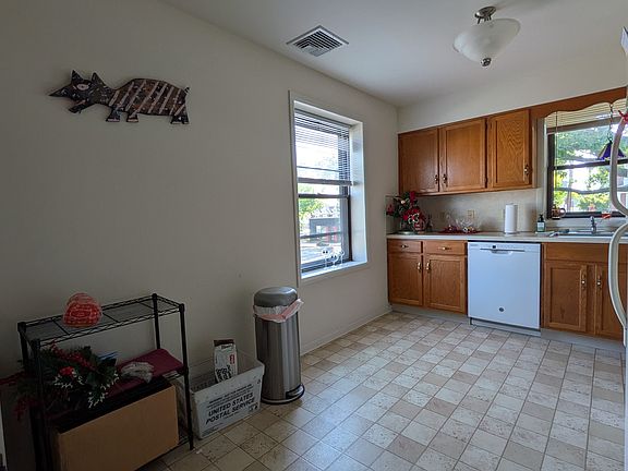 Plenty of space to add storage shelves or a chef's table