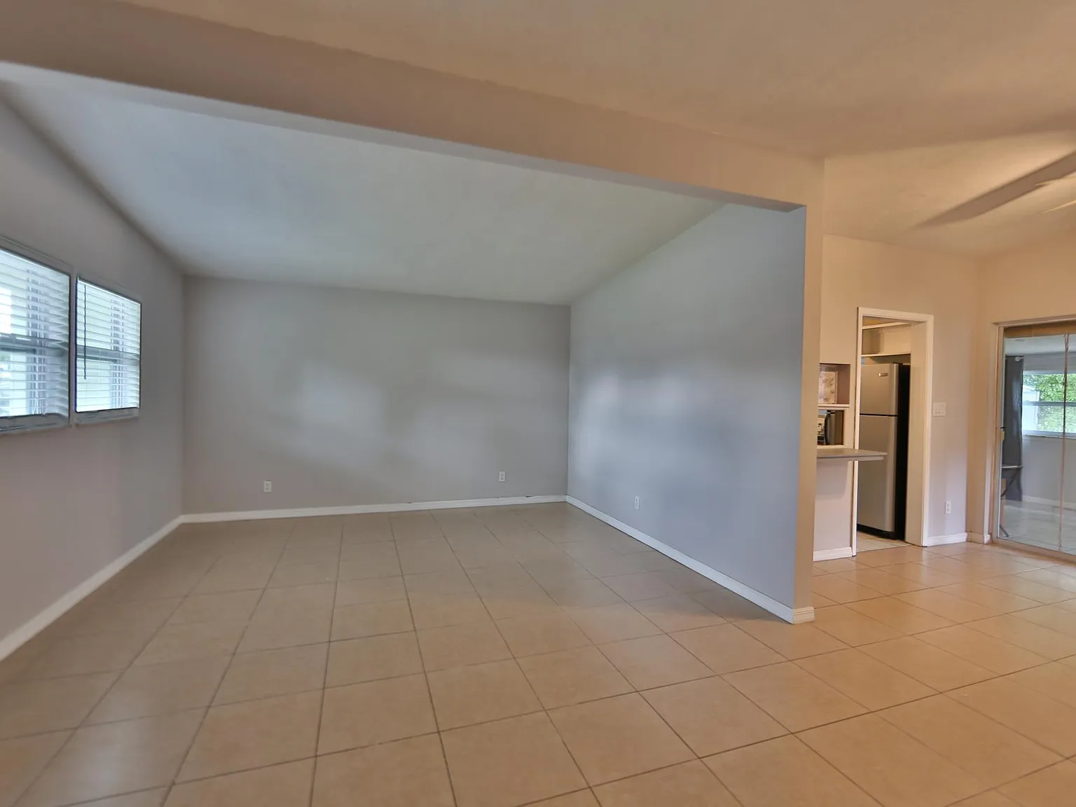 2 bed, 1328 sqft, $1,800 — Photo 2