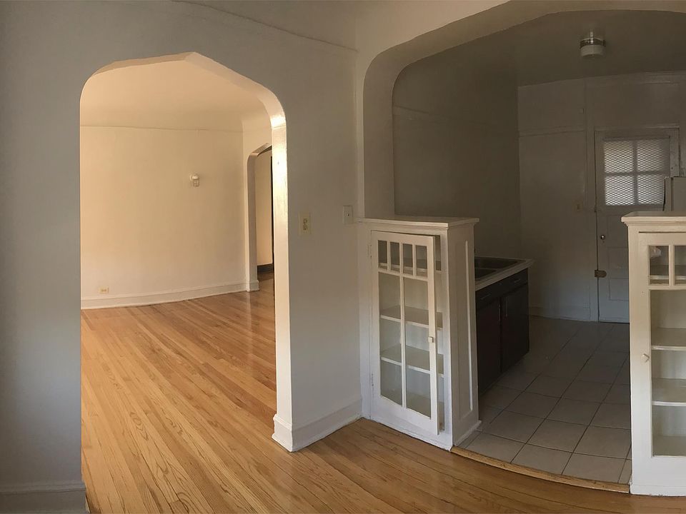 1st image of 9218 S Bishop St APT 3A