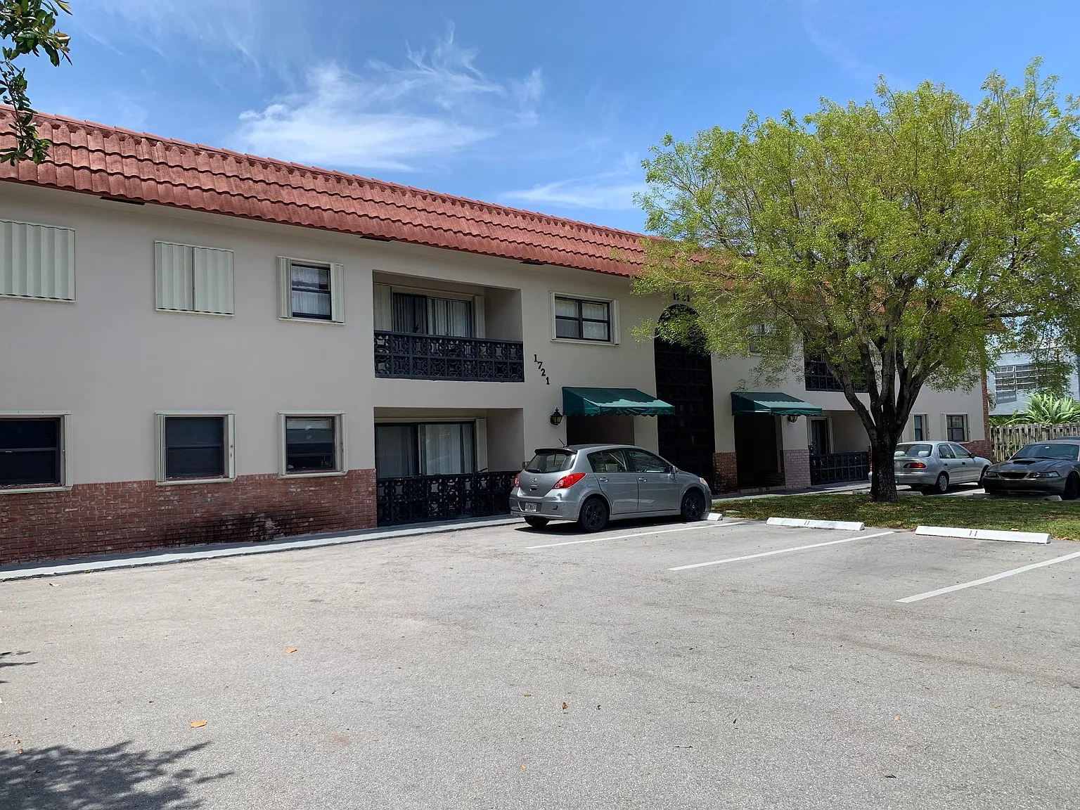 2 bed, 2.0 bath, 1050 sqft, $2,695 — Photo 3