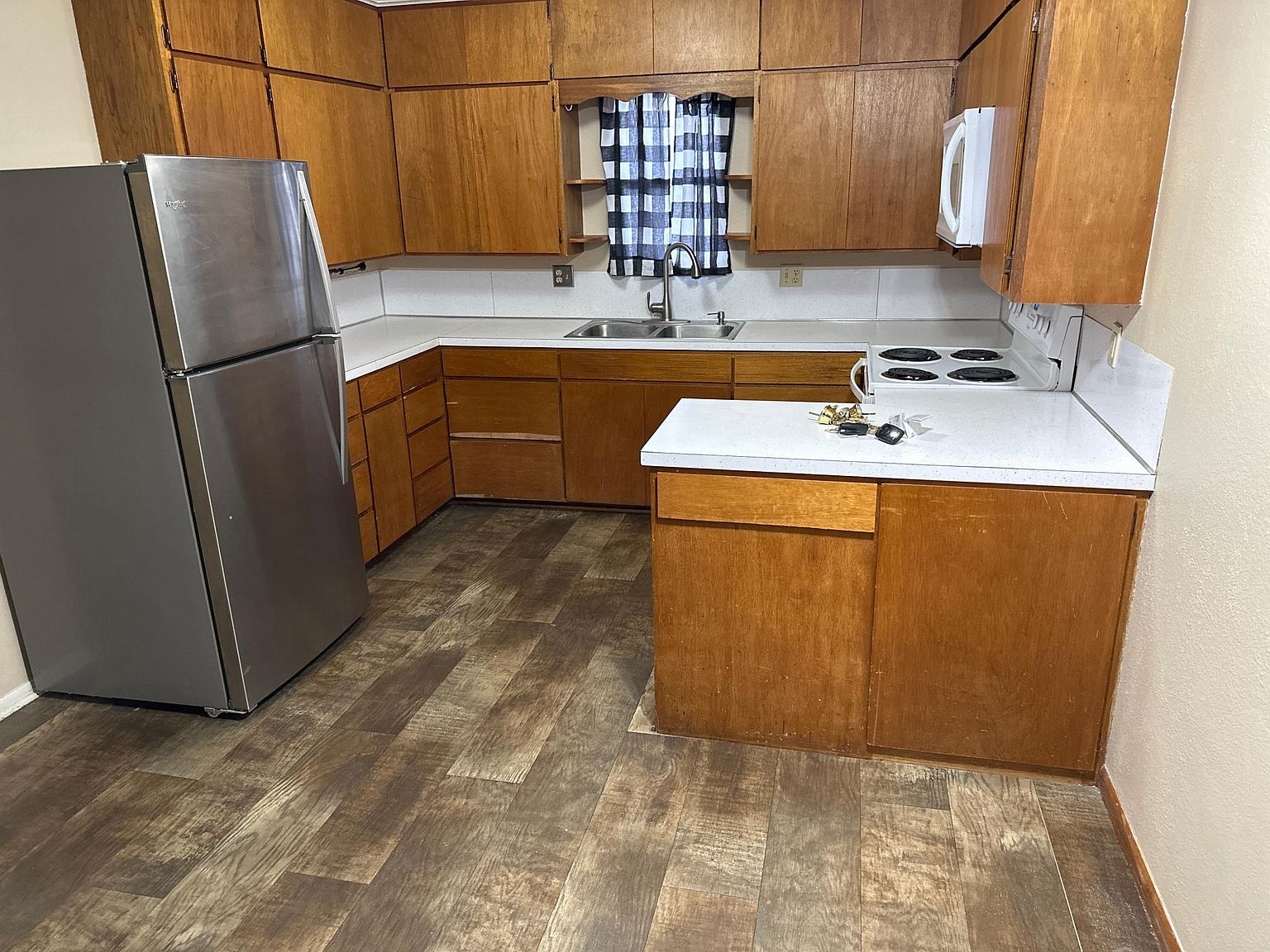 503 9th St, Kalona, IA 52247 Zillow