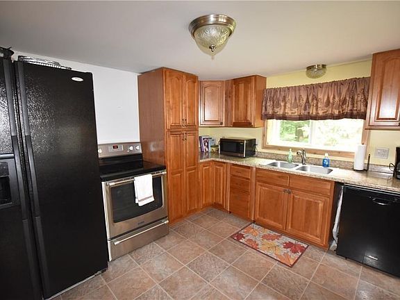 5th image of 58 Coulon Drive Prvt