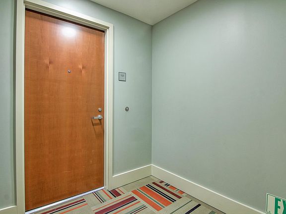 5th image of 175 W Saint James St Unit 1101