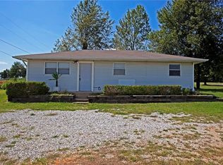 1720 W Graham Rd, Springdale, AR 72762