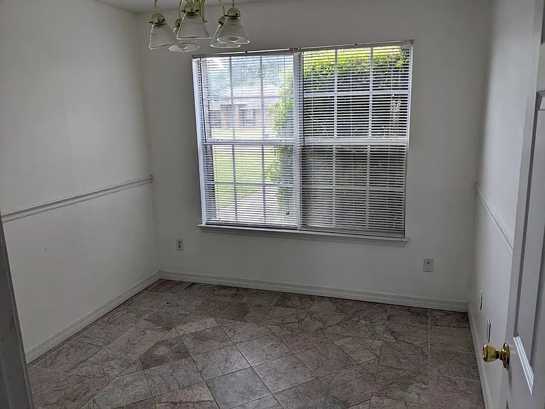 2823 Atoka Trl — Photo 8