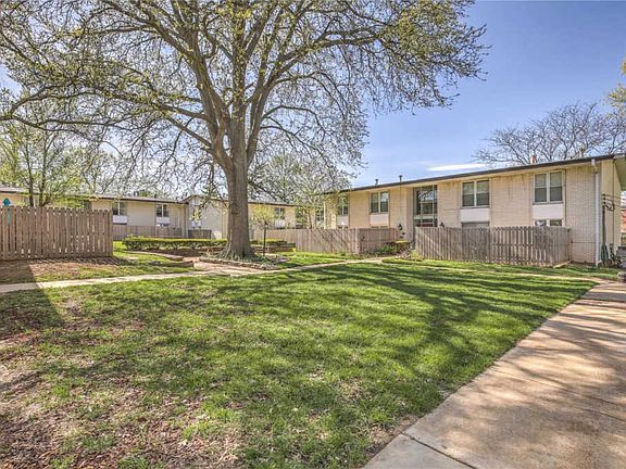 3rd image of 10457 Briarbend Dr APT 5